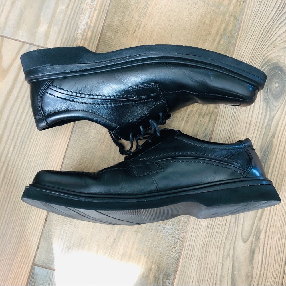Men’s black Ecco dress shoes, size 11